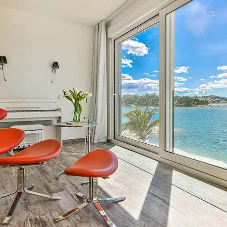 Amazing In With Sauna