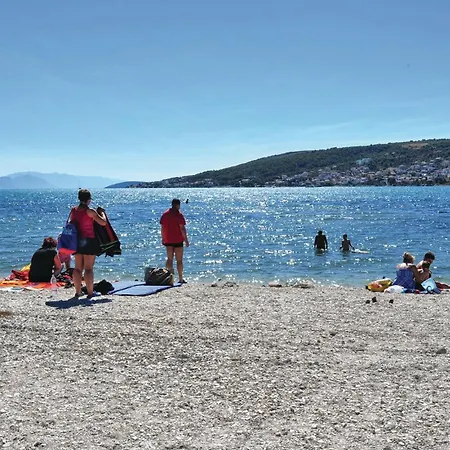 Amazing In With Sauna Дом отдыха Трогир