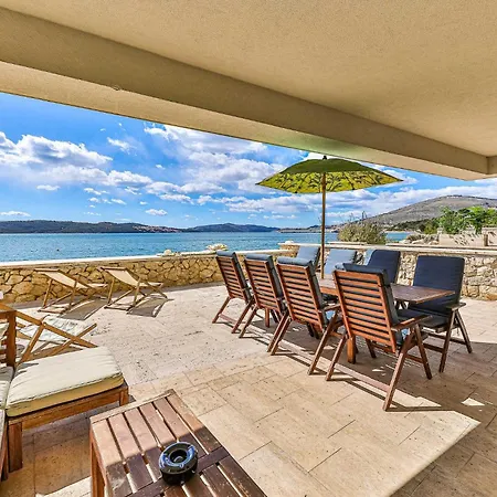 Luxurious Home In Trogir With Sauna Semesterbostad Trogir