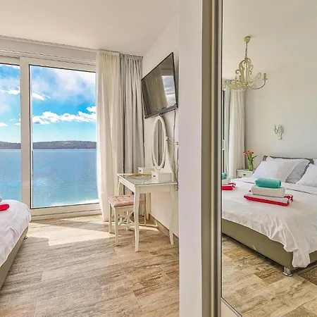 Semesterbostad Luxurious Home In Trogir With Sauna Trogir