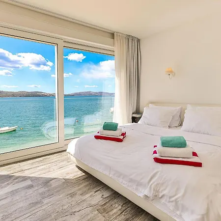 Luxurious Home In Trogir With Sauna 펜션