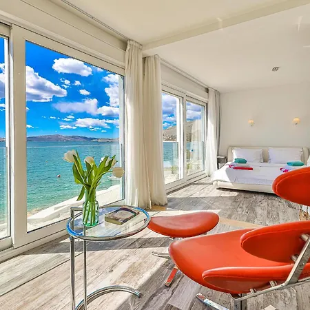 Amazing Home In Trogir With Sauna *