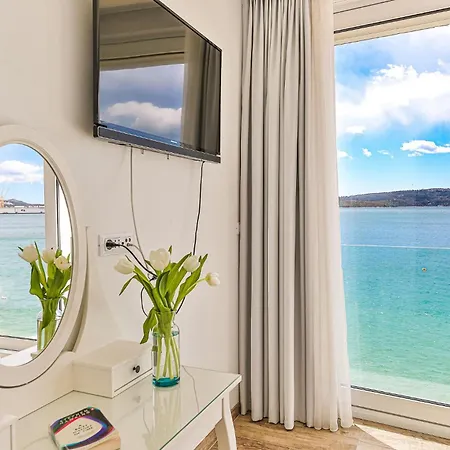 Luxurious Home In Trogir With Sauna 트로기르